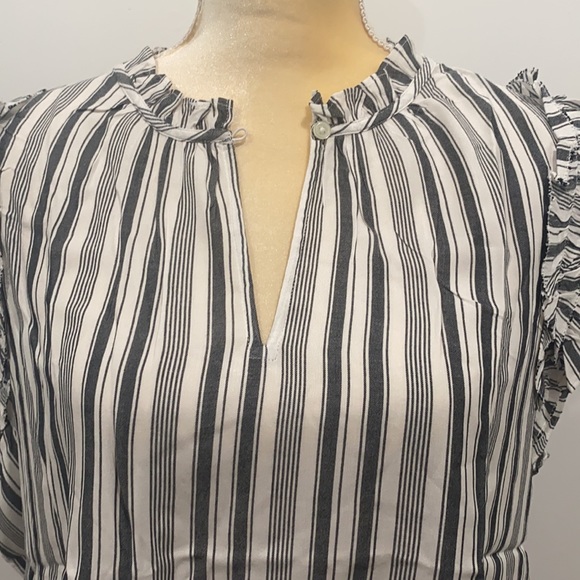 LOFT Striped Ruffle Split Neck Shell XL - Picture 7 of 11